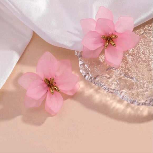 Pink Gold Dual Layered Preserved Flower Petal Decoration Earrings NWT - Picture 2 of 5